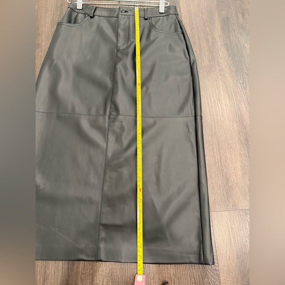 Saks Fifth Avenue Women Black Faux Leather Midi Skirt In Size S - Picture 3 of 6